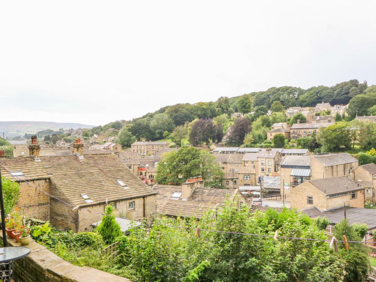 Hillside Hideaway Villa Holmfirth Exterior photo